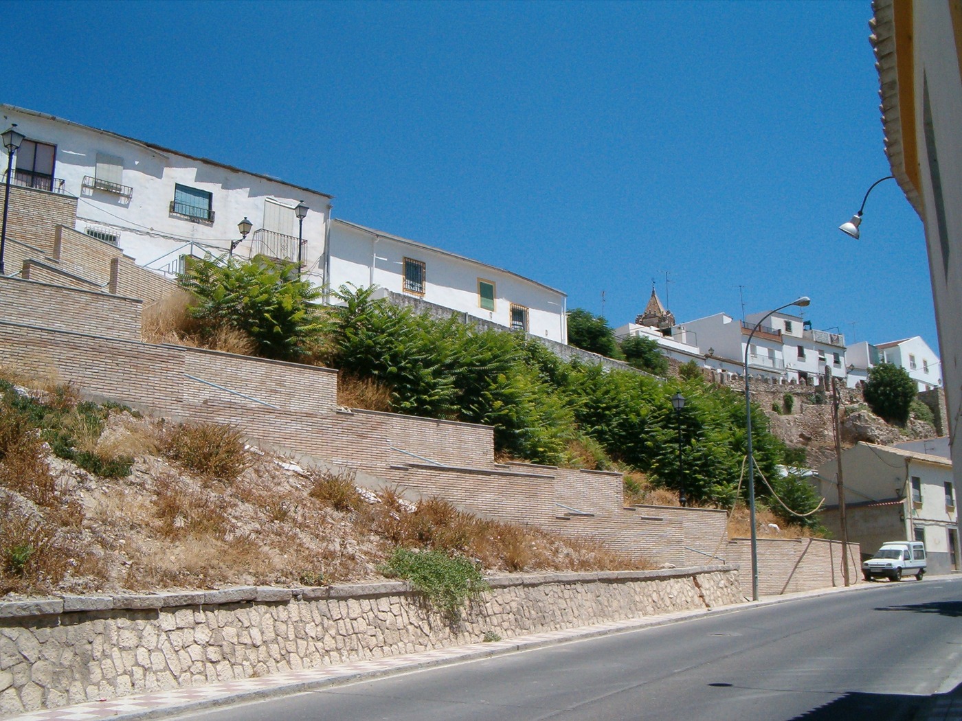 Accesos a la Villa y Muralla de Cabra — Cabra, Córdoba (1 de 3)