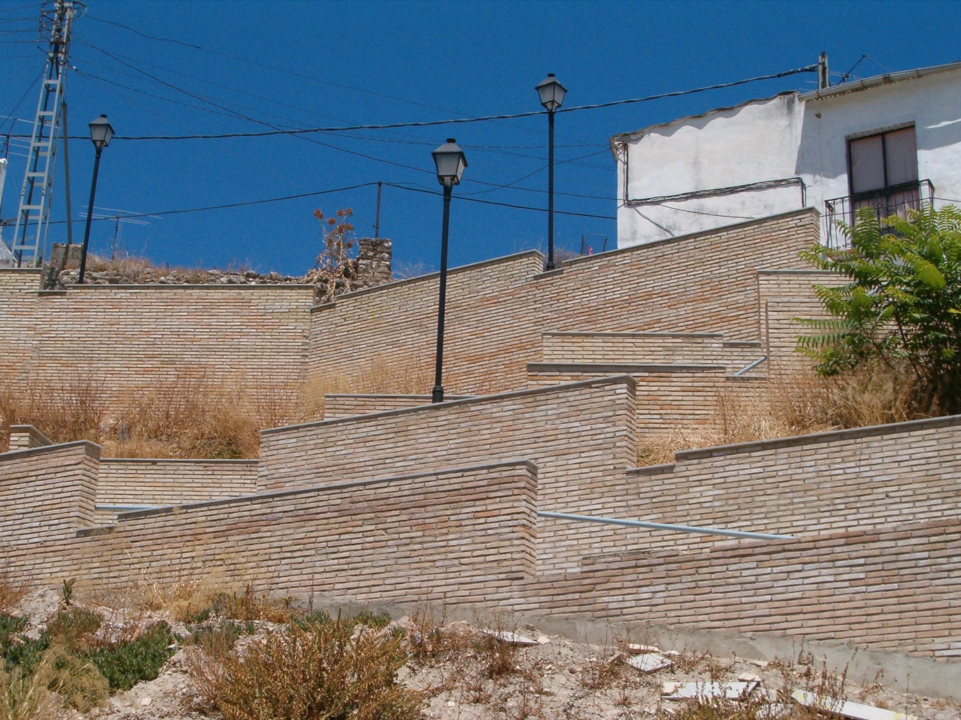 Accesos a la Villa y Muralla de Cabra — Cabra, Córdoba (2 de 3)